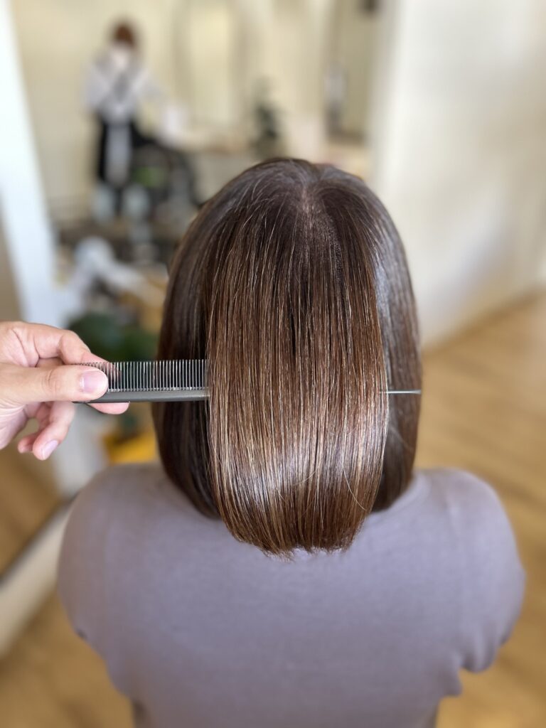 美容室careが提供する本質的な髪質改善。内側から美しく輝く艶髪へ導きます。