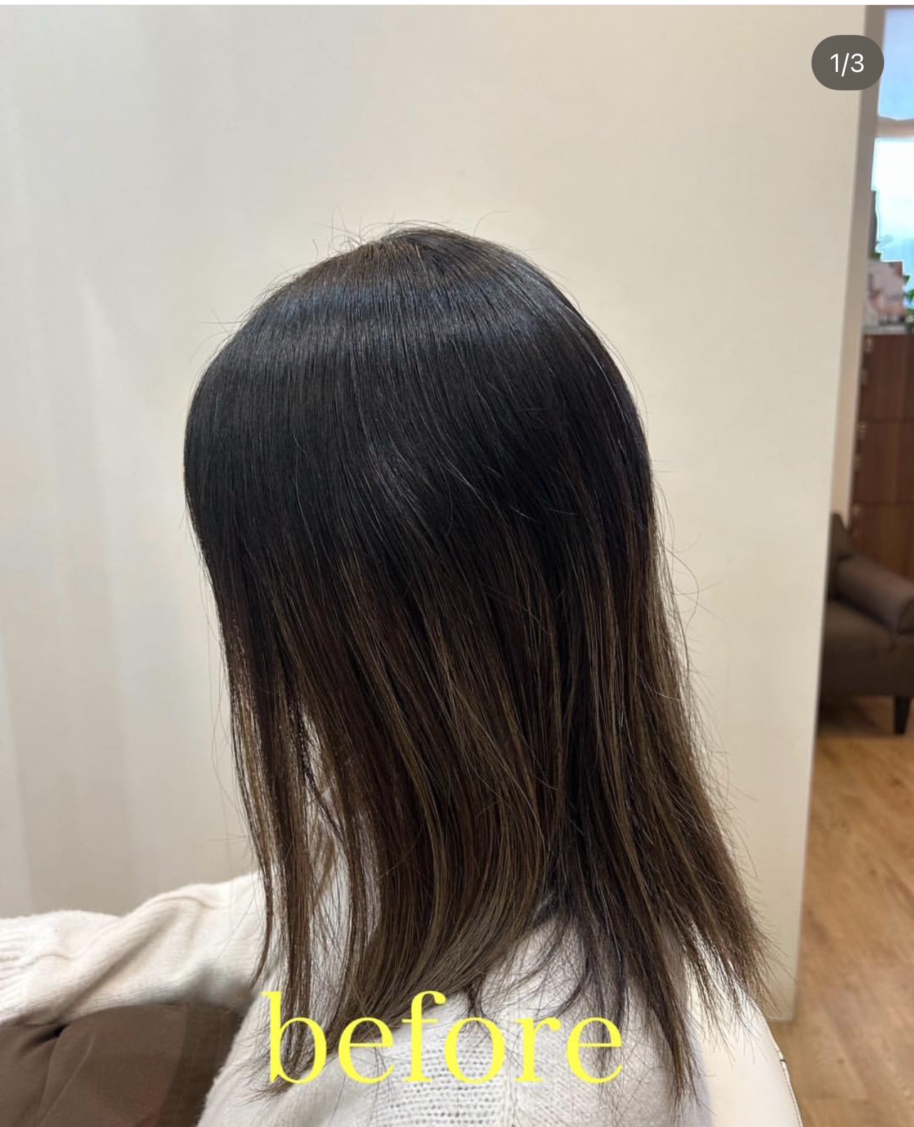 施術前の状態。肩下まで長さのある重ための黒髪ロングヘア